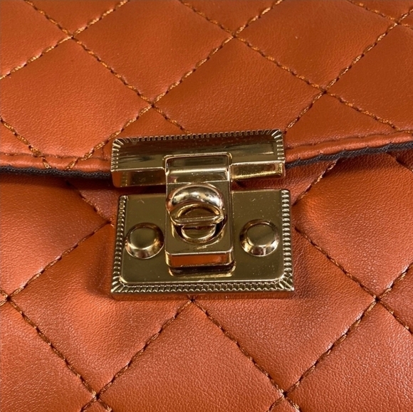 Tan Quilted Crossbody Bag with Chain Strap - Picture 5 of 6